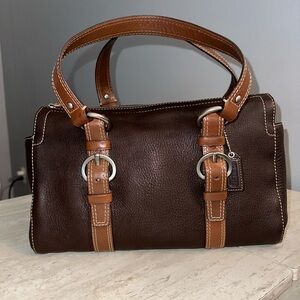 coach chelsea soft brown pebbled leather shoulder/tote bag